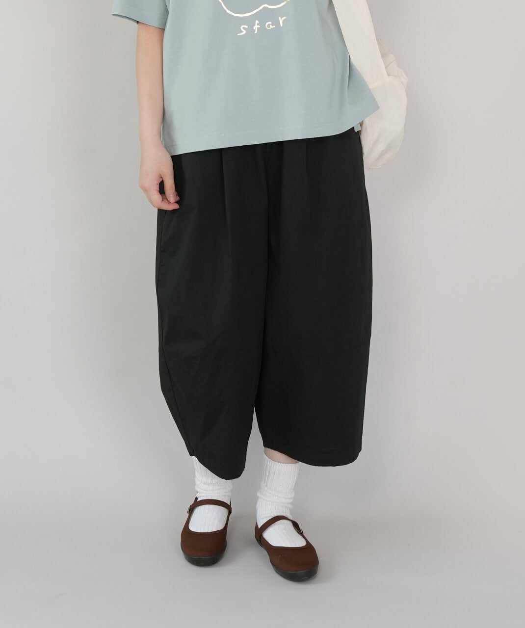 mumokutekiコットンストレッチのコクーンパンツ | mumokuteki