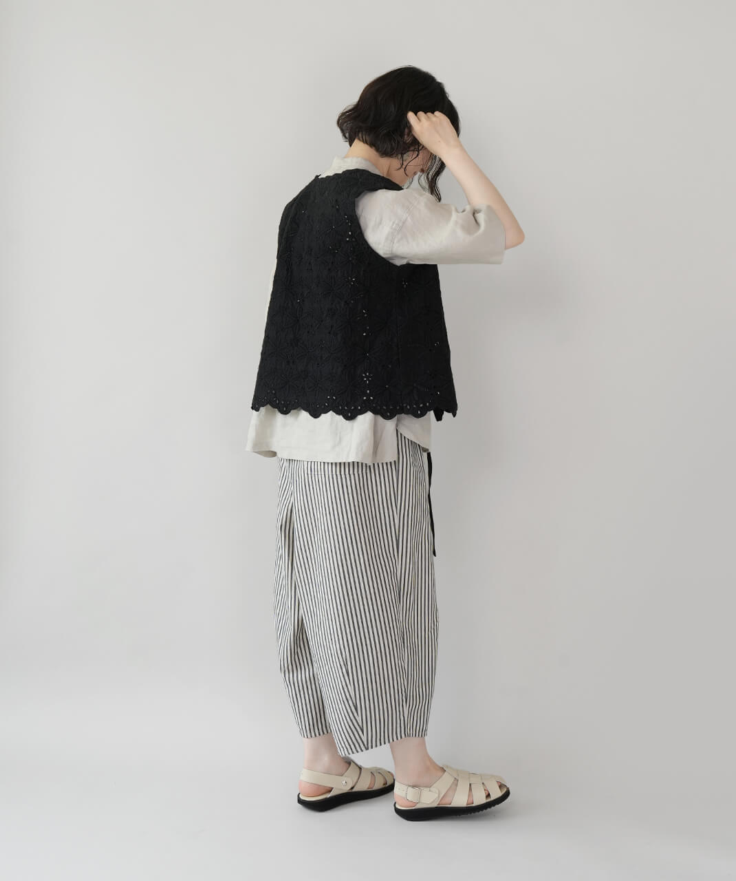 mumokutekiコットンリネンのコクーンサルエルパンツ | mumokuteki