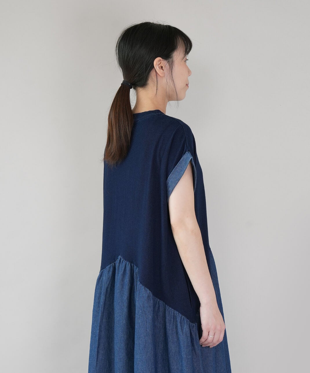 30％off】mumokutekiインディゴ染めの切替えワンピース | mumokuteki