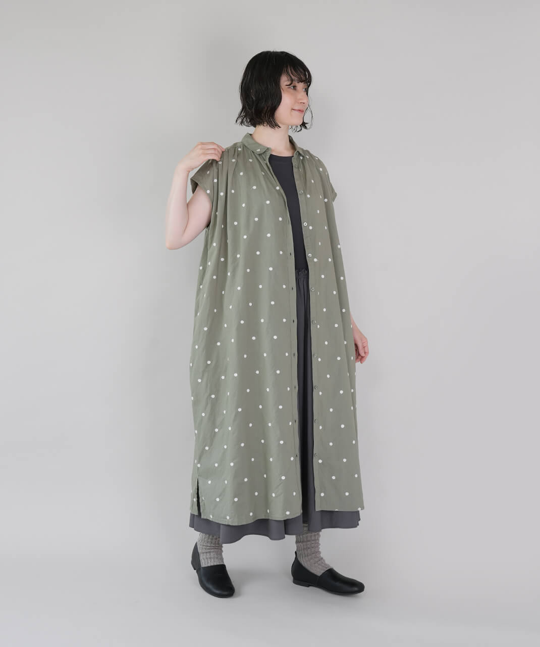 30％off】mumokutekiドット刺繍のフレンチスリーブワンピース