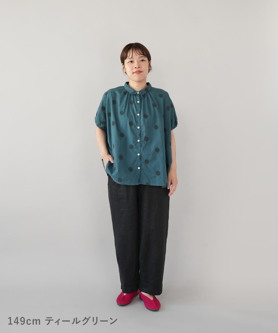 mumokutekiドット刺繍のワイドギャザーシャツ | mumokutekiオンライン