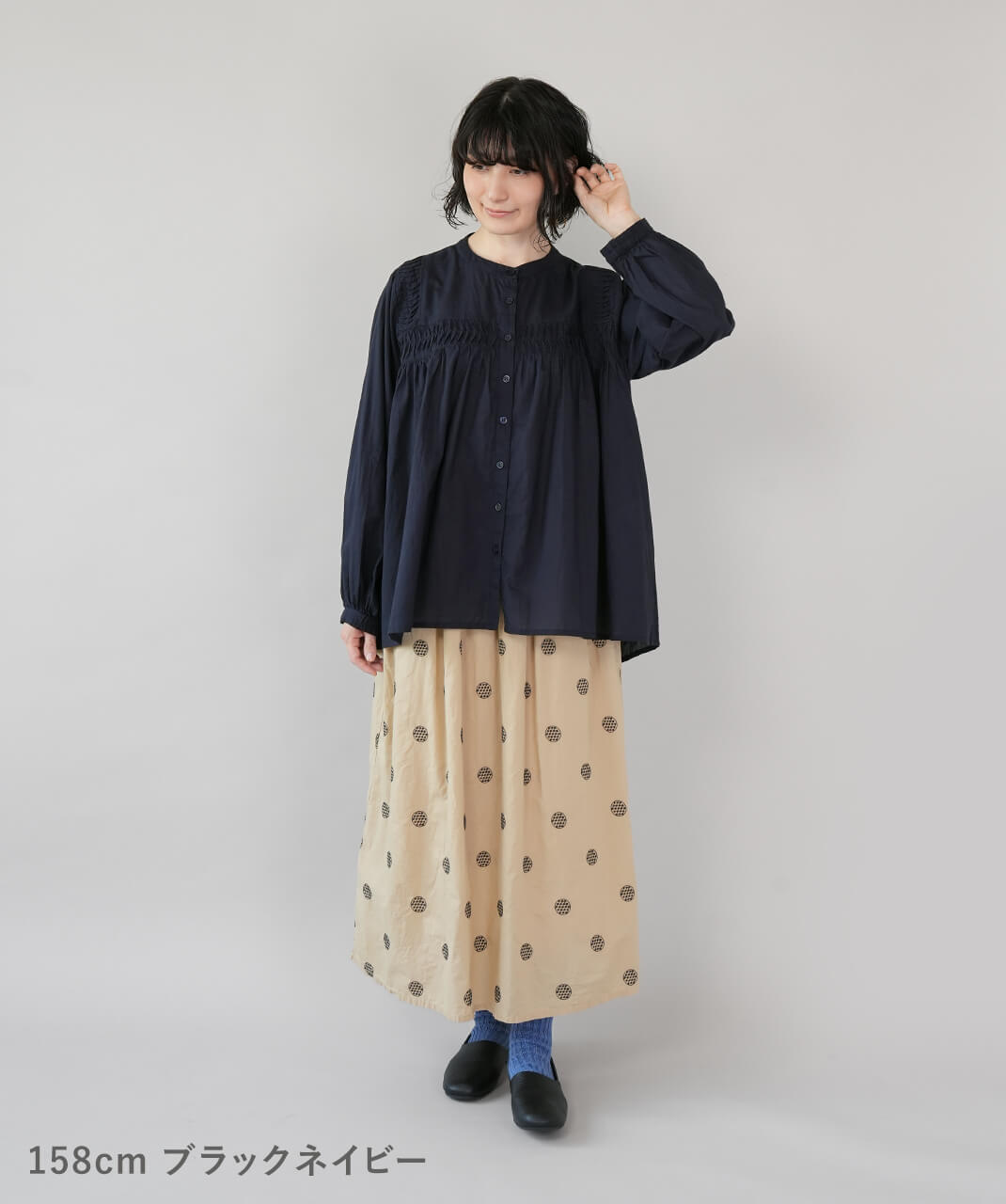 mumokutekiピンタックが彩るコットンギャザーブラウス | mumokuteki