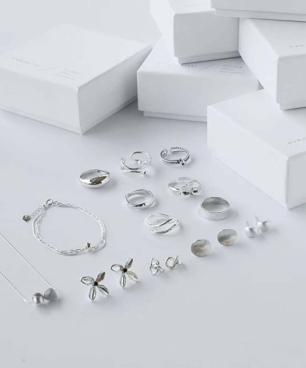 mumokutekiSilver925ポイントドットピアス | mumokutekiオンラインストア
