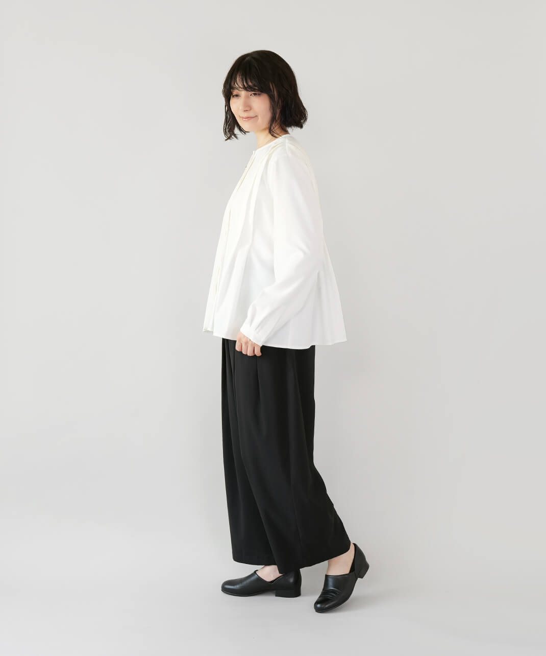 un cinqフォーマル対応ブロードタックのUVカットブラウス | mumokuteki