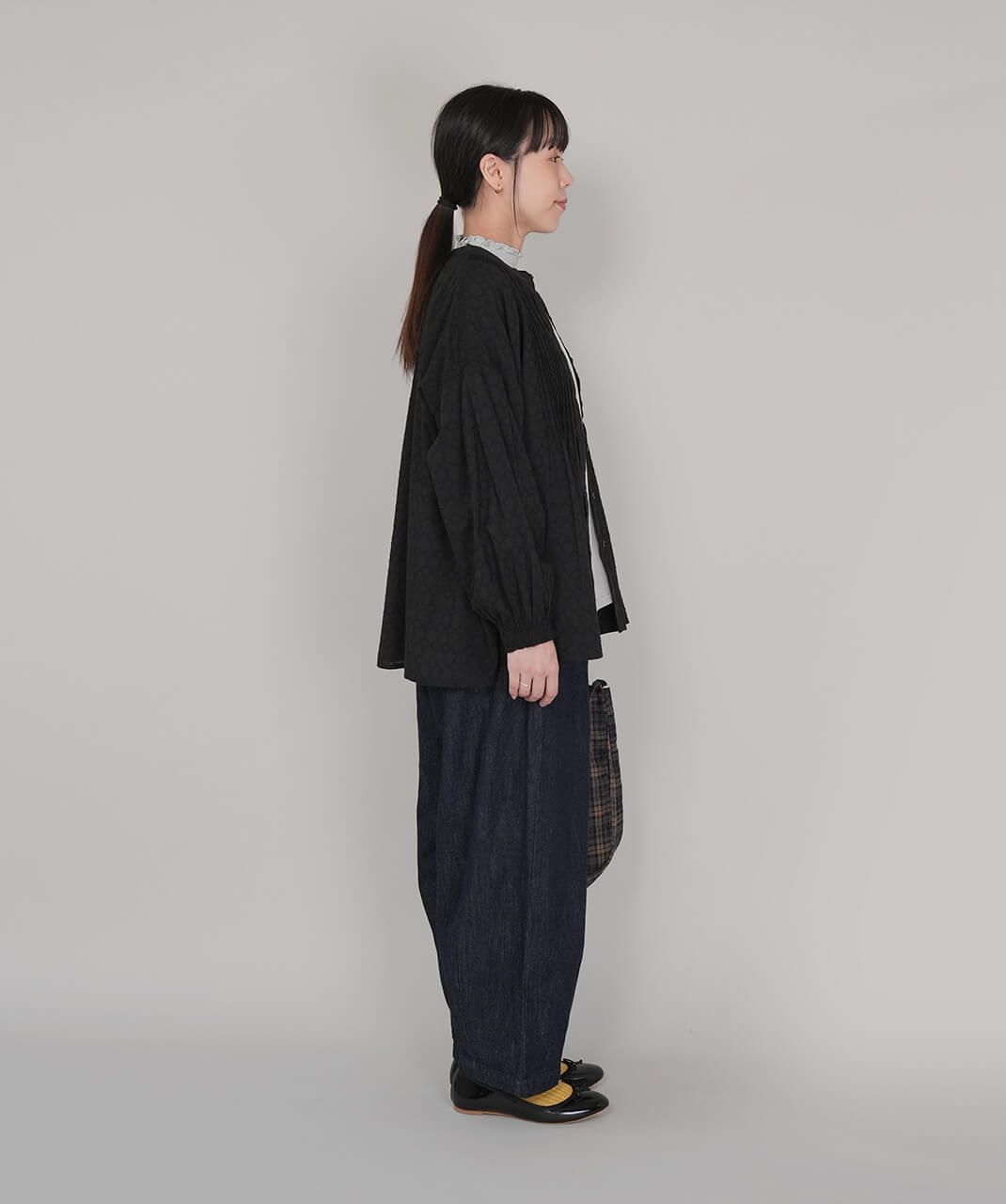 mumokuteki長さが選べる2サイズ展開のデニムコクーンパンツ