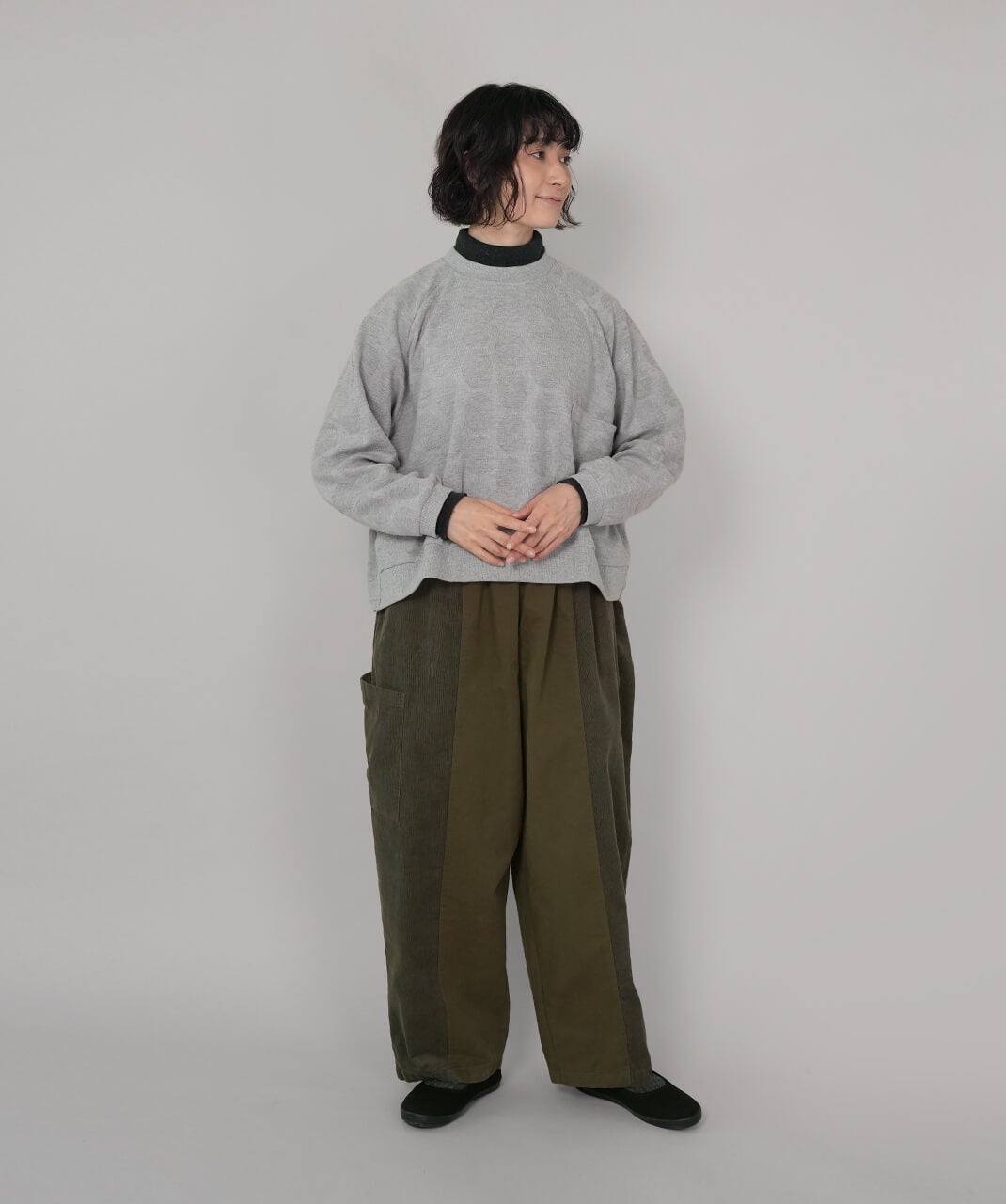 ista-ireコーデュロイとコットンの切替えテーパードパンツ